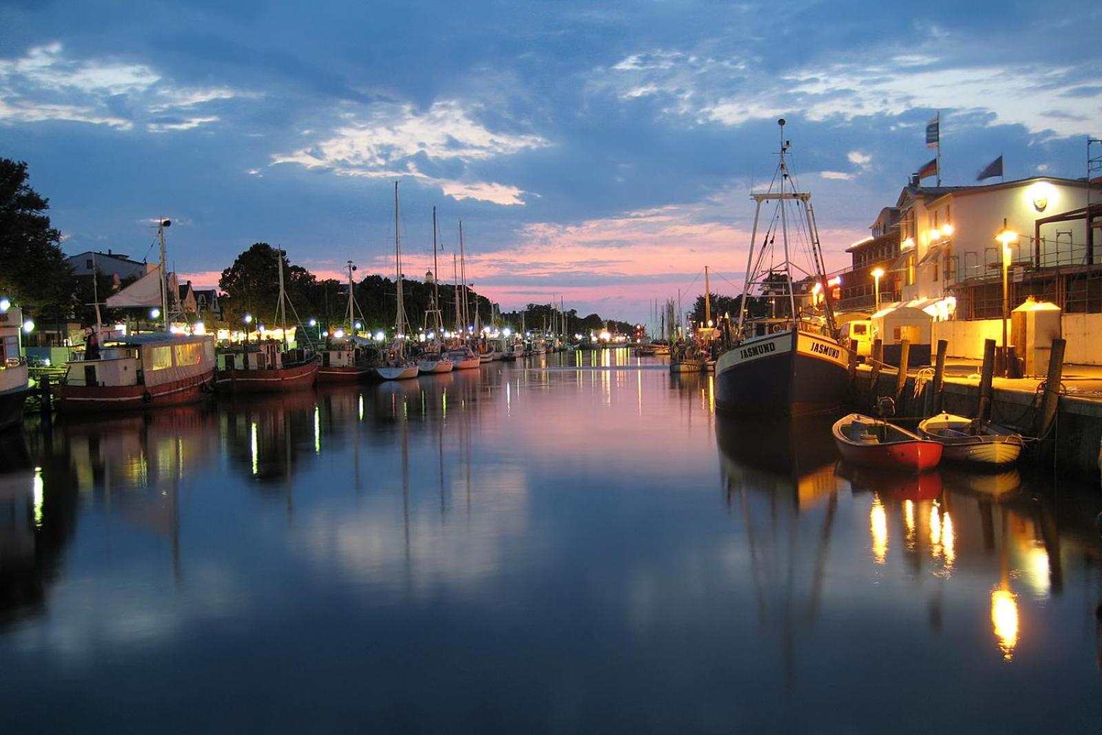 Marthes Seeblick Rostock Extérieur photo
